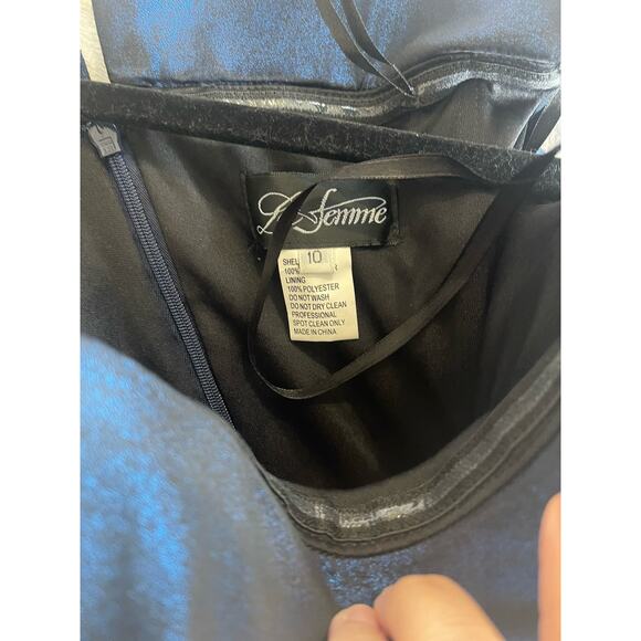 La Femme Ruched Navy Blue Off The Shoulder Metallic Shimmer Jersey Gown 10 NWOT - Picture 6 of 7